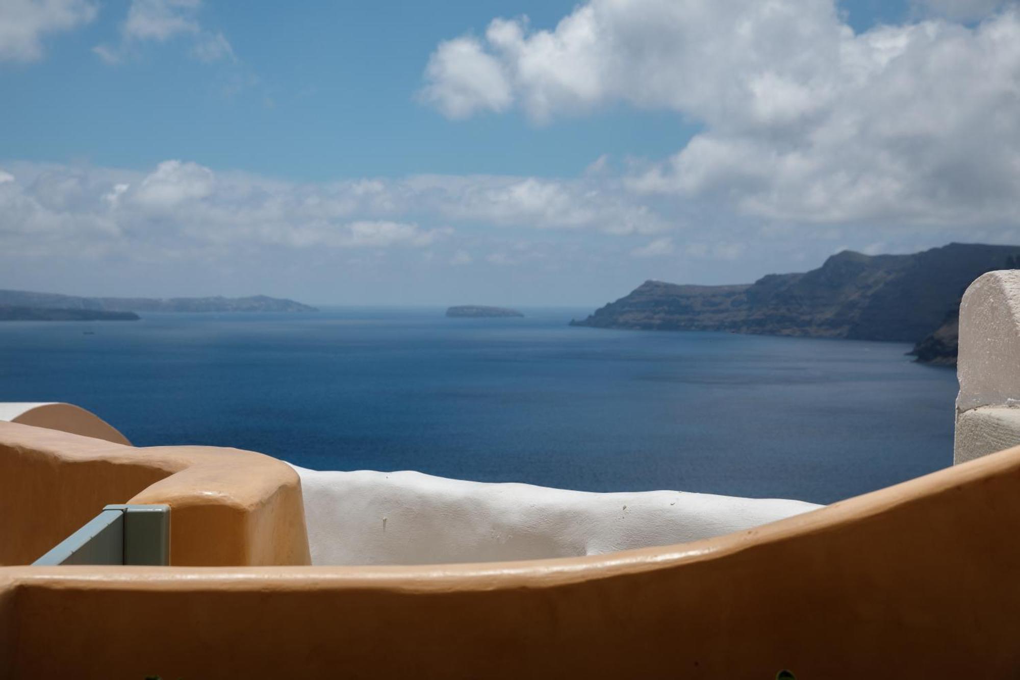 Annouso Villa With Hot Tub By Caldera Houses Oia Eksteriør billede